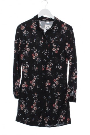 Рокля H&M, Размер XS, Цвят Многоцветен, Цена 31,99 лв.