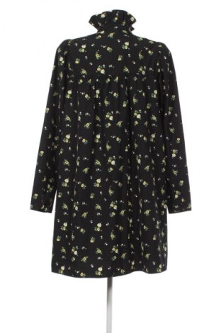 Рокля H&M, Размер S, Цвят Многоцветен, Цена 19,99 лв.