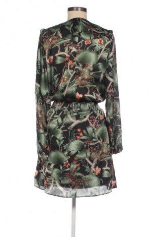Šaty  H&M, Velikost S, Barva Vícebarevné, Cena  734,00 Kč
