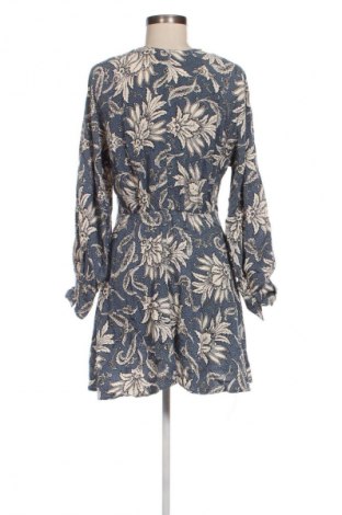 Рокля H&M, Размер S, Цвят Многоцветен, Цена 48,99 лв.