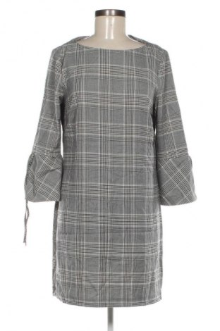 Рокля H&M, Размер L, Цвят Многоцветен, Цена 29,99 лв.