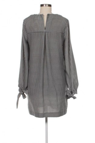Kleid H&M, Größe M, Farbe Mehrfarbig, Preis € 14,77