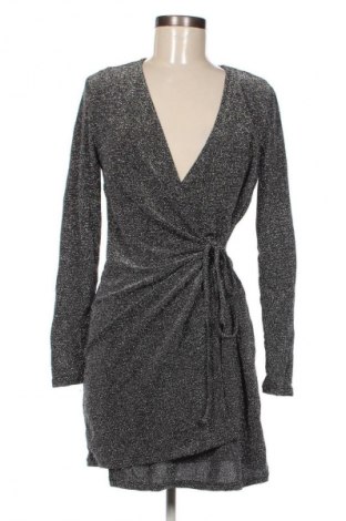 Рокля H&M Divided, Размер M, Цвят Многоцветен, Цена 29,99 лв.