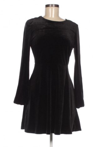 Рокля H&M Divided, Размер M, Цвят Черен, Цена 29,99 лв.