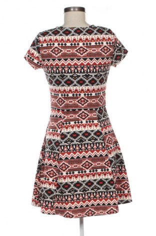 Рокля H&M Divided, Размер M, Цвят Многоцветен, Цена 29,99 лв.