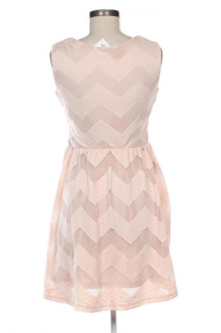 Kleid Lavand., Größe M, Farbe Rosa, Preis 11,99 €