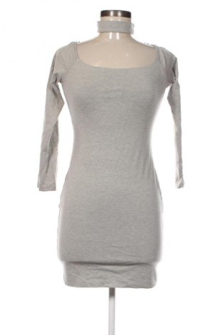 Kleid Maxim, Größe L, Farbe Grau, Preis 31,99 €