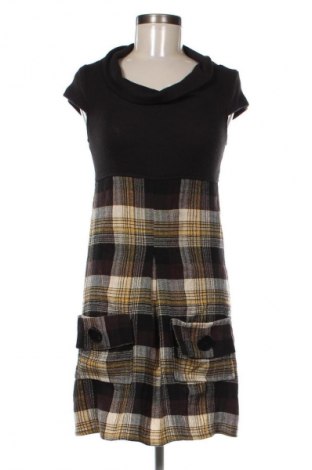 Rochie Mikaela, Mărime M, Culoare Multicolor, Preț 80,00 Lei