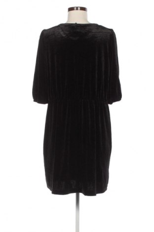 Kleid Monki, Größe M, Farbe Schwarz, Preis 18,99 €