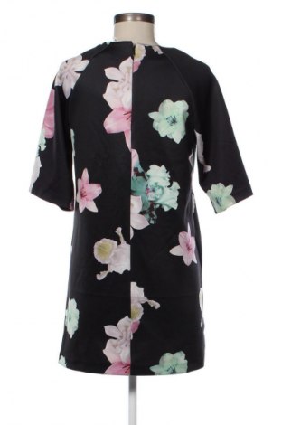 Kleid Monki, Größe S, Farbe Mehrfarbig, Preis 18,99 €