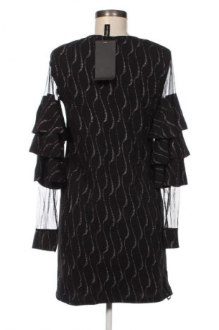 Kleid NEW COLLECTION, Größe M, Farbe Mehrfarbig, Preis 74,99 €