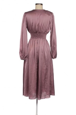 Kleid Nuna Lie, Größe M, Farbe Aschrosa, Preis € 16,99