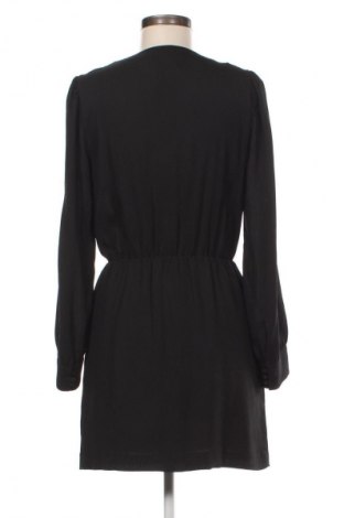 Рокля Sezane, Размер S, Цвят Черен, Цена 92,99 лв.