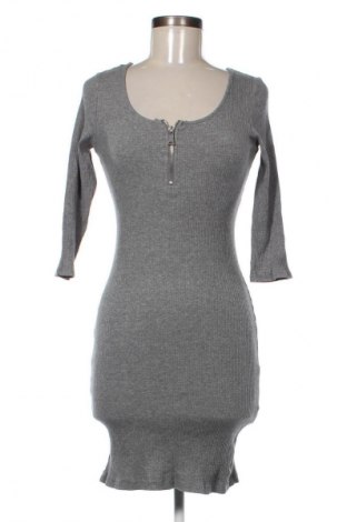 Kleid Sinsay, Größe M, Farbe Grau, Preis € 14,77