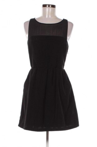 Rochie Stradivarius, Mărime M, Culoare Negru, Preț 50,99 Lei