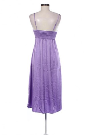 Kleid Stradivarius, Größe L, Farbe Lila, Preis 15,00 €