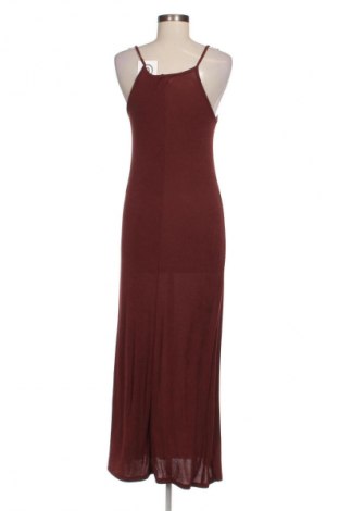 Рокля Stradivarius, Размер M, Цвят Кафяв, Цена 31,99 лв.