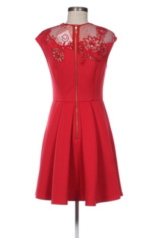 Рокля Ted Baker, Размер M, Цвят Червен, Цена 132,99 лв.