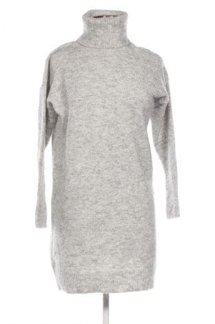 Рокля Vero Moda, Размер XS, Цвят Сив, Цена 27,00 лв.