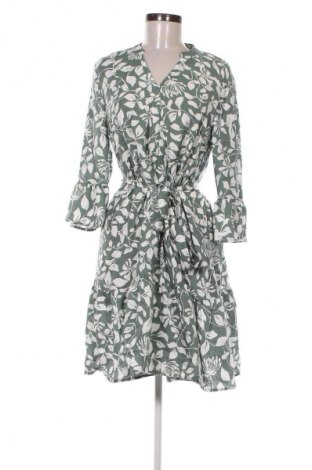 Рокля Vero Moda, Размер M, Цвят Многоцветен, Цена 18,99 лв.