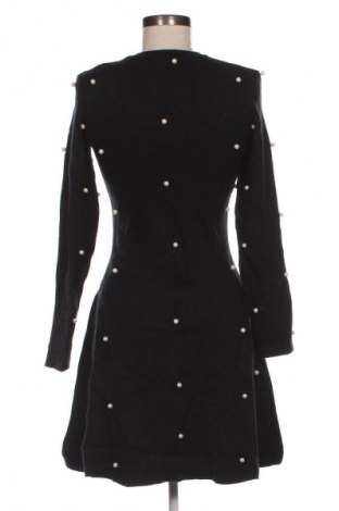 Рокля Zara, Размер M, Цвят Многоцветен, Цена 26,99 лв.