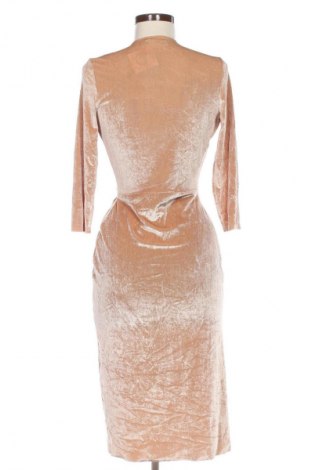 Рокля Zara, Размер XS, Цвят Бежов, Цена 27,99 лв.