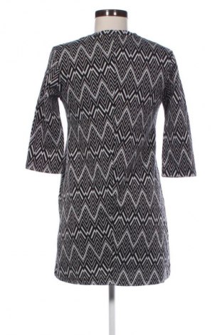 Kleid Zara Trafaluc, Größe M, Farbe Mehrfarbig, Preis € 33,99