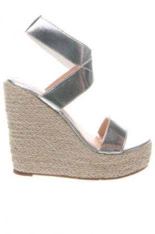 Сандали Zapatos, Размер 36, Цвят Сребрист, Цена 62,00 лв.