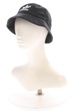 Čiapka  Adidas Originals, Farba Čierna, Cena  28,57 €