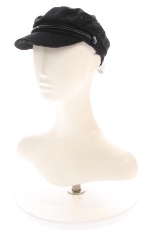 Căciulă Reserved, Culoare Negru, Preț 61,74 Lei