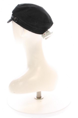 Căciulă Reserved, Culoare Negru, Preț 61,74 Lei