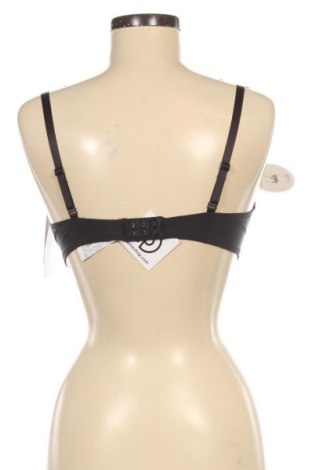 Podprsenka Triumph, Velikost M, Barva Černá, Cena  1 529,00 Kč