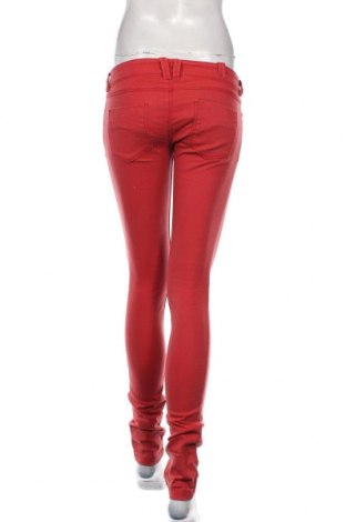 Γυναικείο Τζίν Pull&Bear, Μέγεθος M, Χρώμα Κόκκινο, 98% βαμβάκι, 2% ελαστάνη, Τιμή 12,68 €