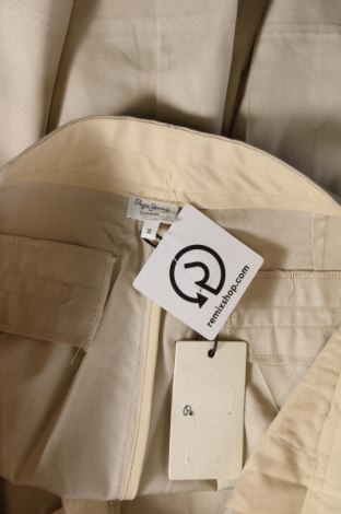 Дамски къс панталон Pepe Jeans, Размер M, Цвят Бежов, 80% полиестер, 20% памук, Цена 149,00 лв.