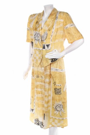 Дамски костюм Louis Feraud, Размер XL, Цвят Жълт, Коприна, Цена 188,00 лв.