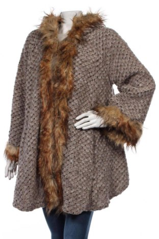 Дамско палто Made In Italy, Размер M, Цвят Бежов, Цена 75,60 лв.