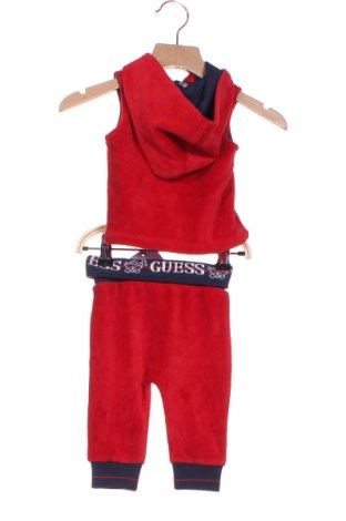Dětský komplet  Guess, Velikost 2-3m/ 56-62 cm, Barva Červená, 80% bavlna, 20% polyester, Cena  1 208,00 Kč