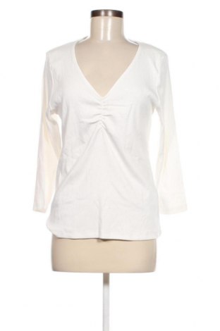 Дамска блуза B.Young, Размер XXL, Цвят Бял, Цена 54,00 лв.