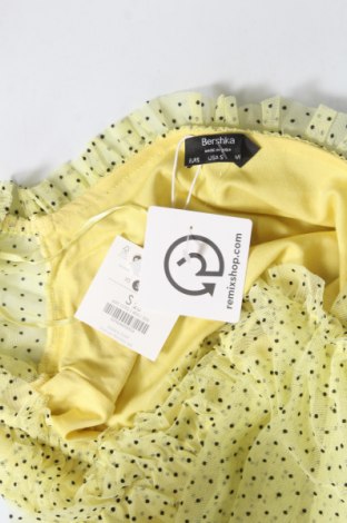 Дамска блуза Bershka, Размер S, Цвят Жълт, Цена 31,00 лв.