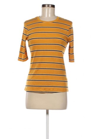 Дамска блуза Pigalle, Размер L, Цвят Жълт, Цена 19,00 лв.