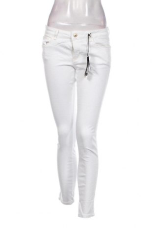 Γυναικείο Τζίν Guess, Μέγεθος L, Χρώμα Λευκό, Τιμή 77,32 €