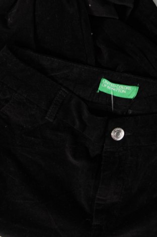 Γυναικείο κοτλέ παντελόνι United Colors Of Benetton, Μέγεθος XS, Χρώμα Μαύρο, Τιμή 4,13 €