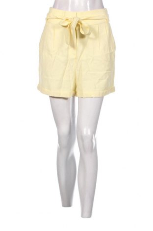 Дамски къс панталон Camaieu, Размер M, Цвят Жълт, Цена 8,99 лв.