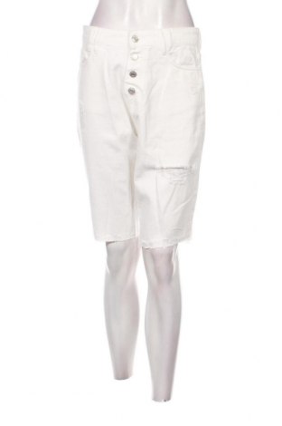 Дамски къс панталон Camaieu, Размер M, Цвят Бял, Цена 8,06 лв.