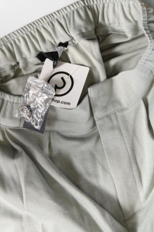 Дамски къс панталон Etam, Размер S, Цвят Сив, Цена 8,64 лв.