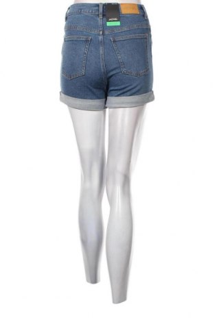 Γυναικείο κοντό παντελόνι Monki, Μέγεθος S, Χρώμα Μπλέ, Τιμή 4,04 €
