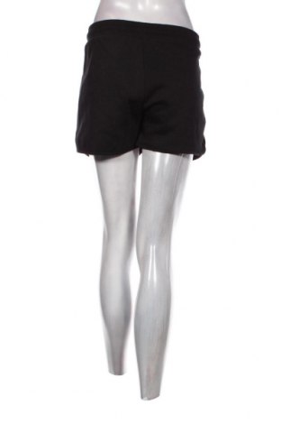 Дамски къс панталон Umbro, Размер XL, Цвят Черен, Цена 52,00 лв.