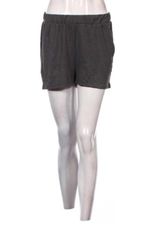 Damen Shorts Vero Moda, Größe S, Farbe Grau, Preis 3,92 €