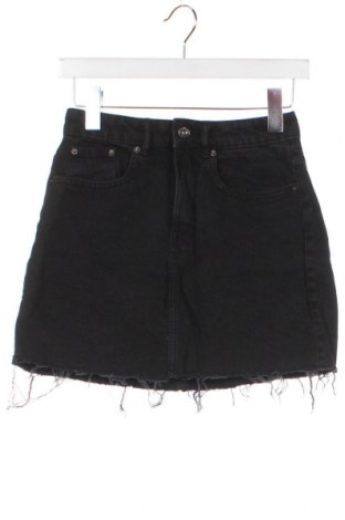 Pantaloni scurți de femei Zara Trafaluc, Mărime XS, Culoare Negru, Preț 49,34 Lei