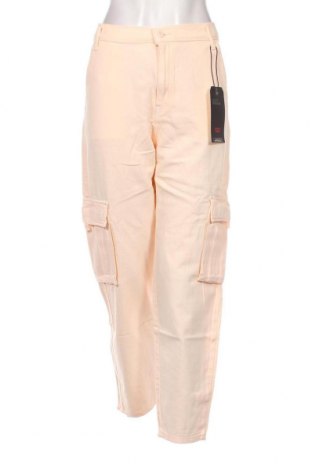 Дамски панталон Levi's, Размер L, Цвят Розов, Цена 16,06 лв.